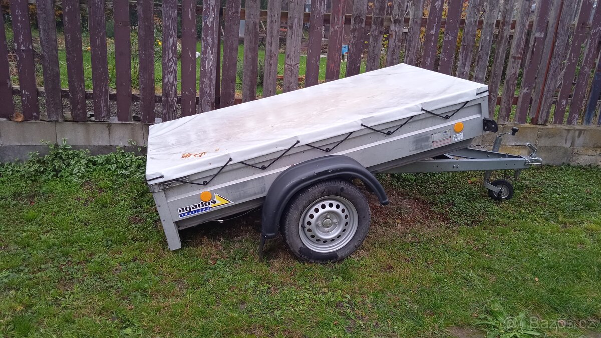 Přívěsný vozík za auto