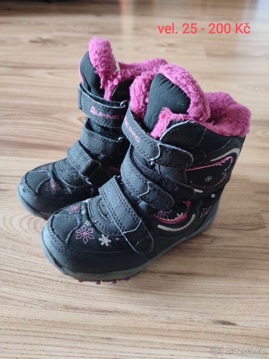 Dívčí boty vel. 25 a 21