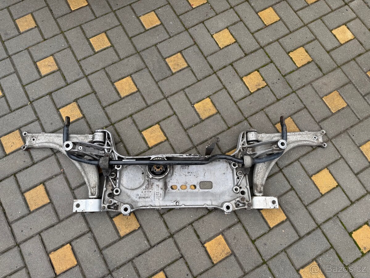 VW Passat B6 přední náprava ramena.