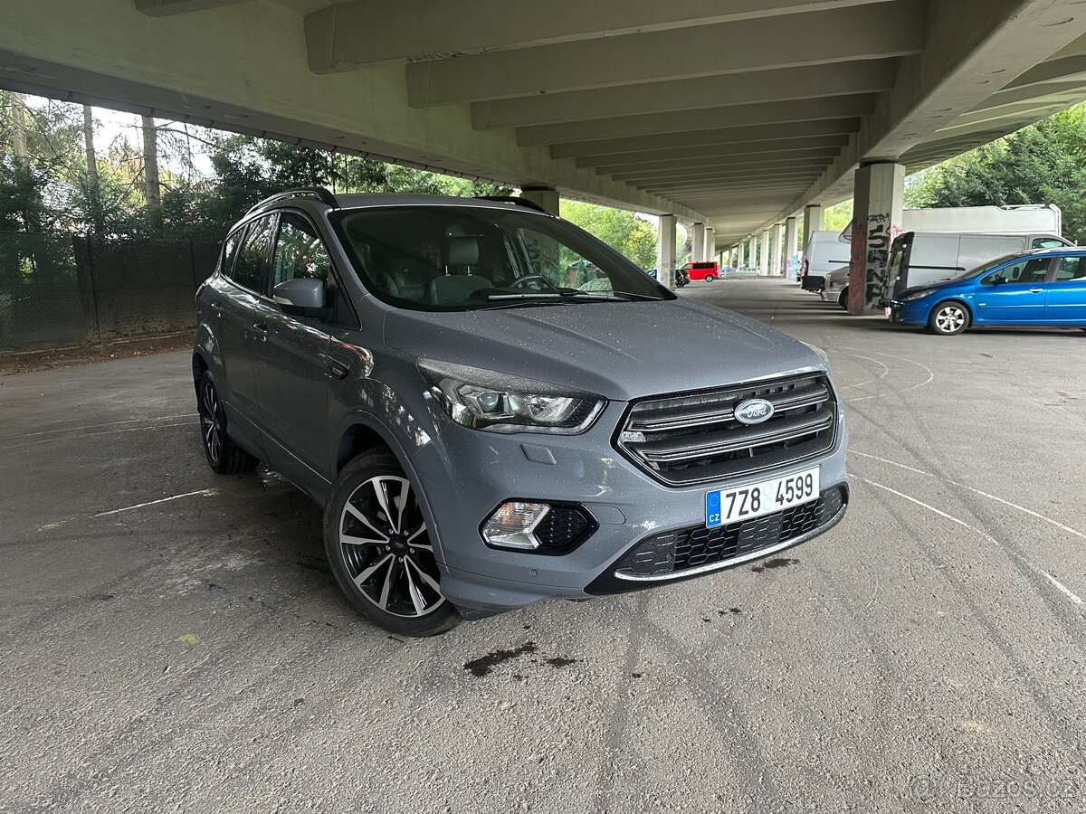 Ford Kuga 2.0 tdci 110 kw 4x4 2019 TOP STAV