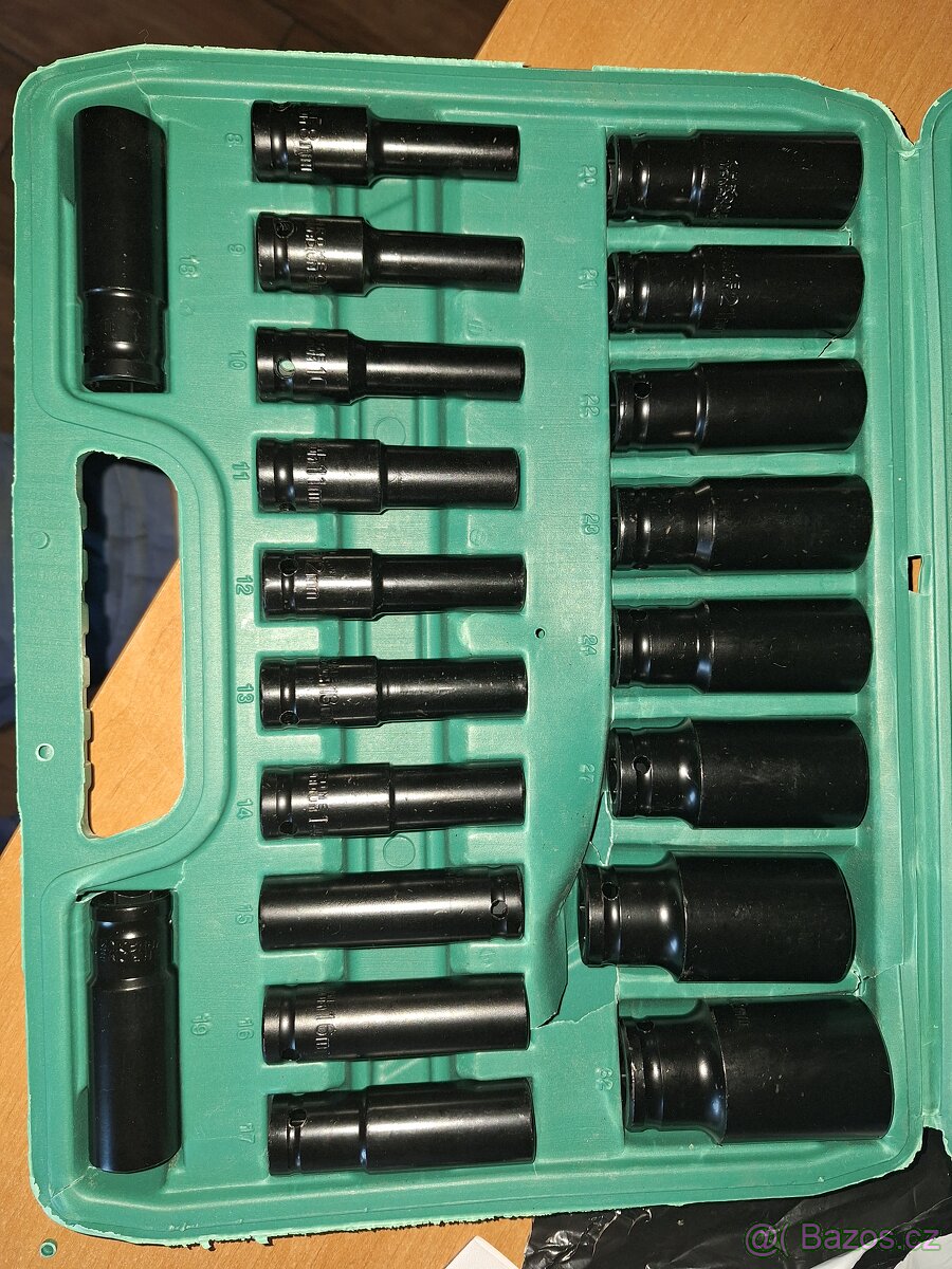 Sadu klíčů dorazivých utahováků