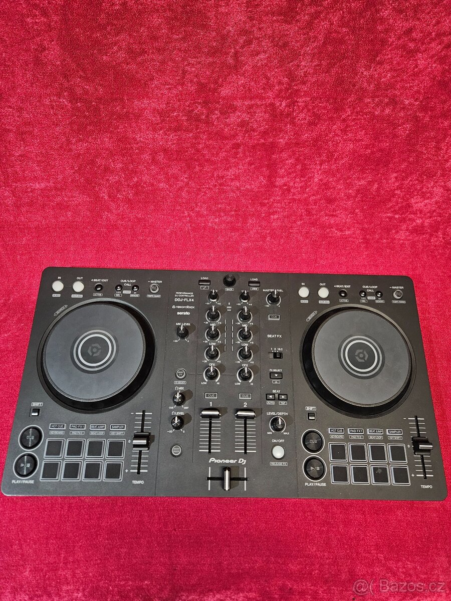 DJ kontroler PIONEER DDJ-FLX4