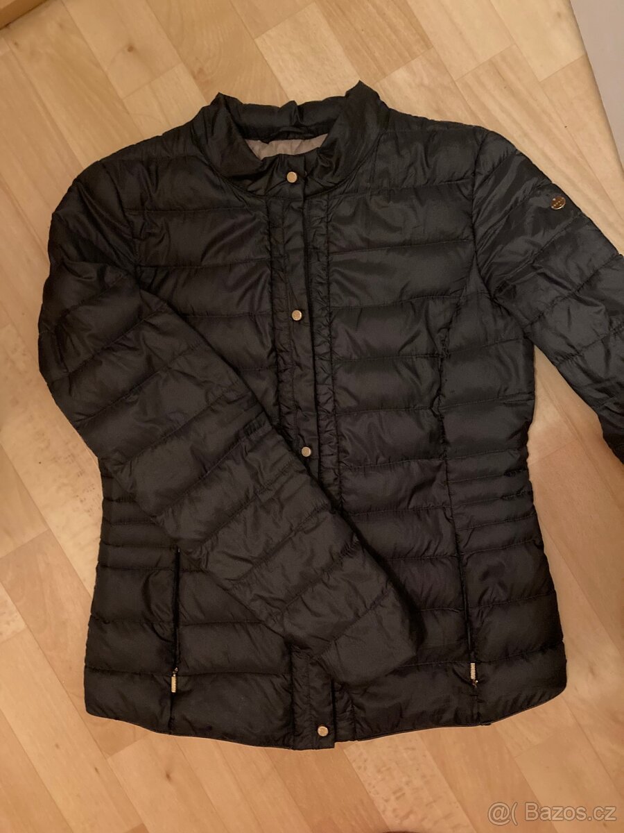 Pérová bunda zn esprit vel 36
