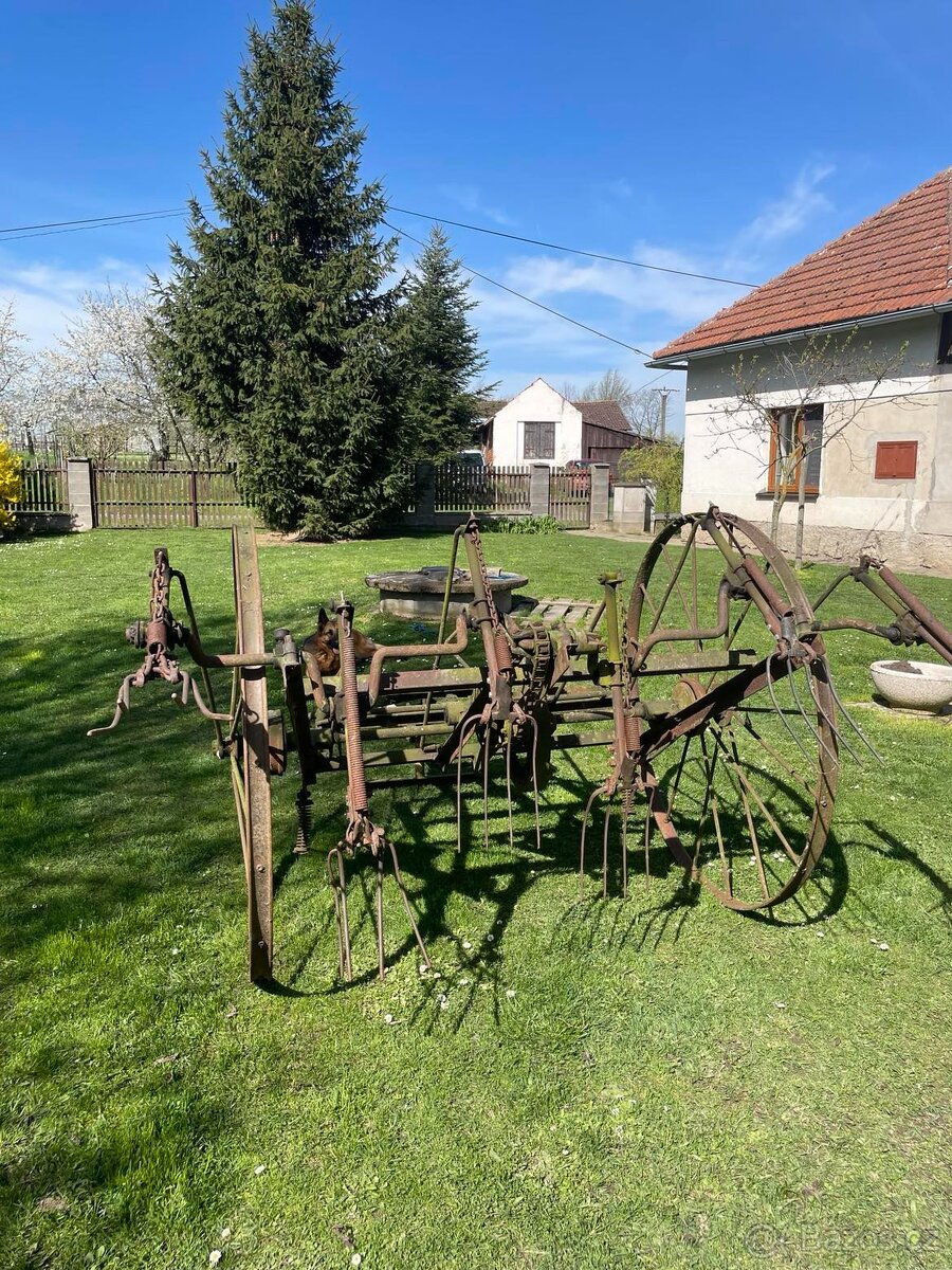 Prodám koňský obraceč