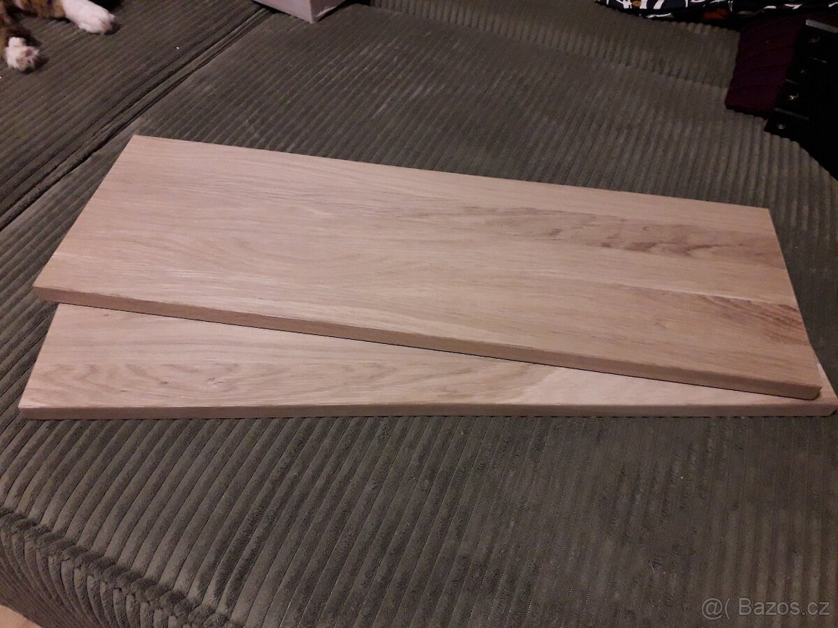 Police 2 ks + konzole 4 ks