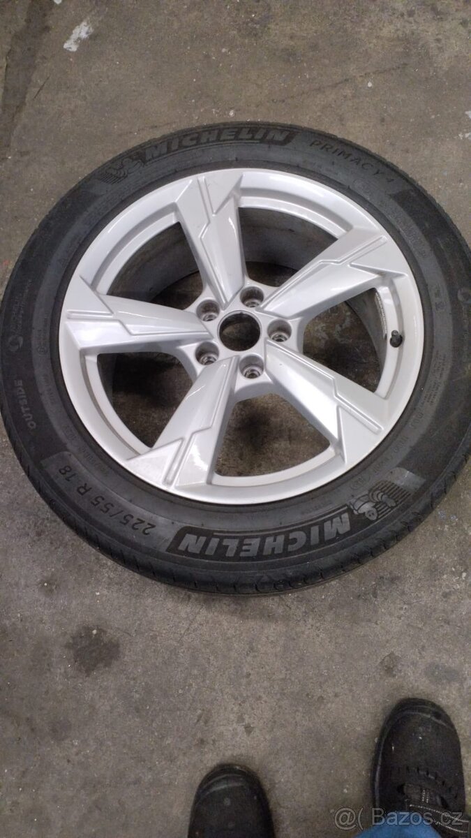 Originál ALU kola Audi r18