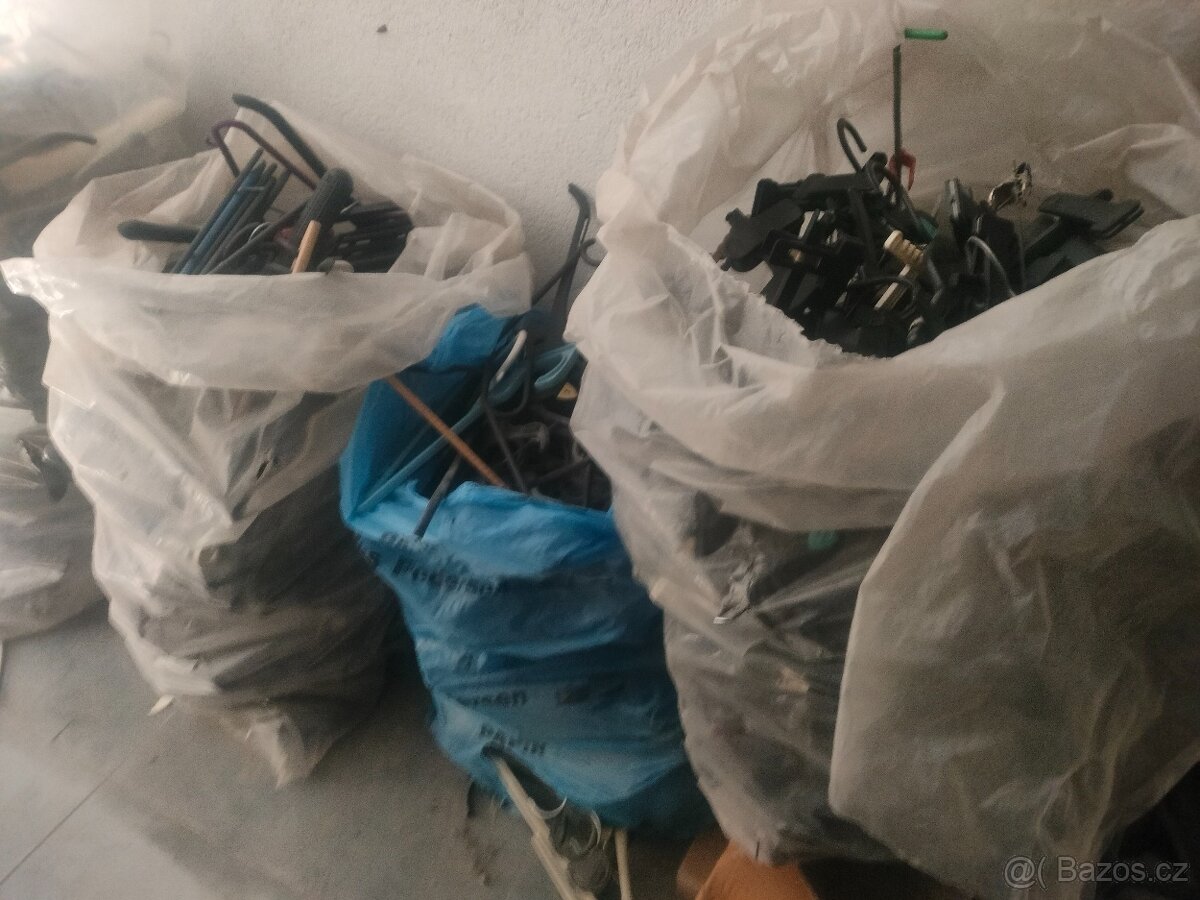 Prodám ramínka na oblečení