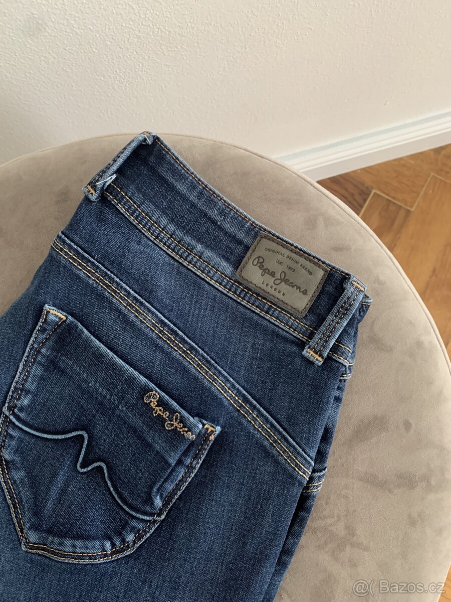 Značkové dámské džíny Pepe jeans