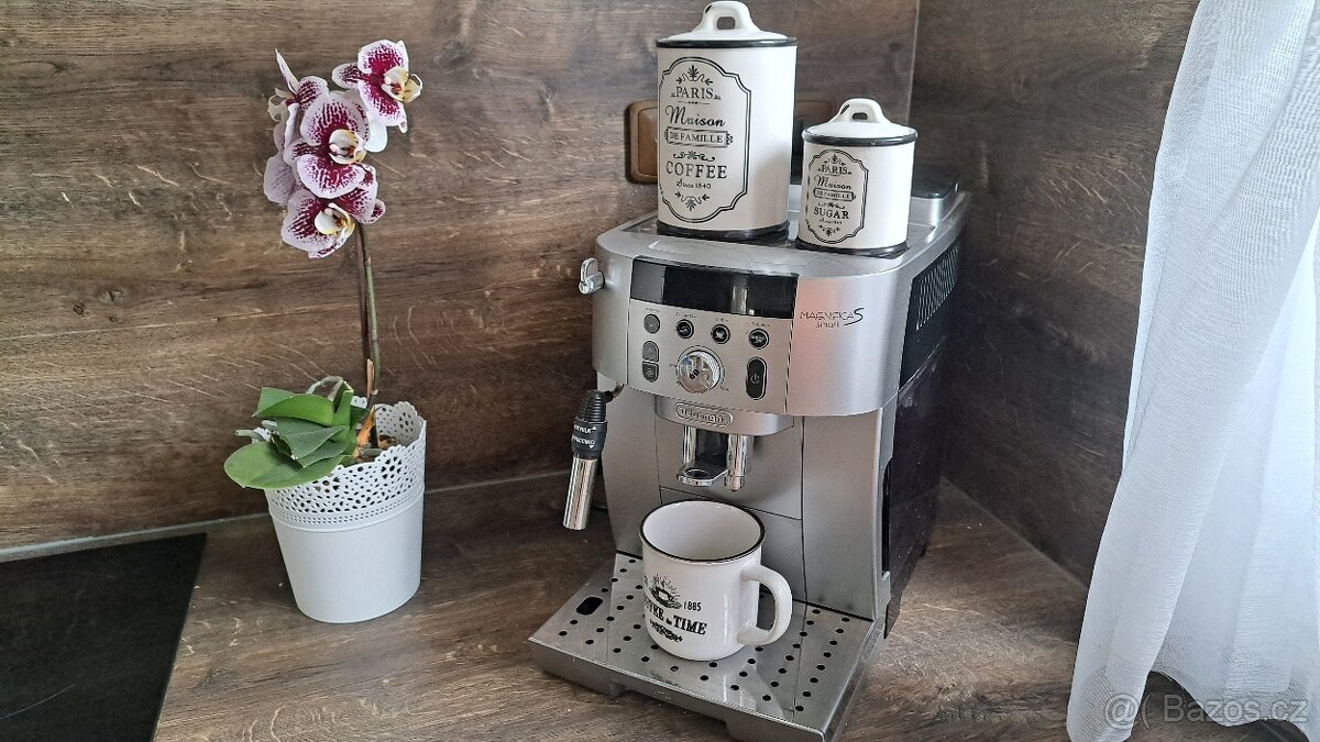Magnifica S smart automaticky kavovar