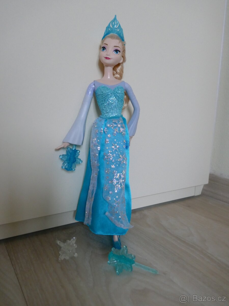 panenka Frozen Elza s vystřelovacími šípy