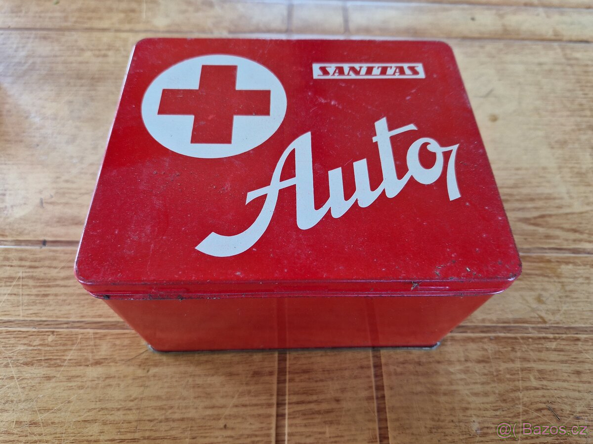 Retro autolékárnička