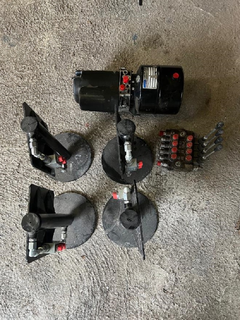 Hydraulické nohy pro obytný automobil