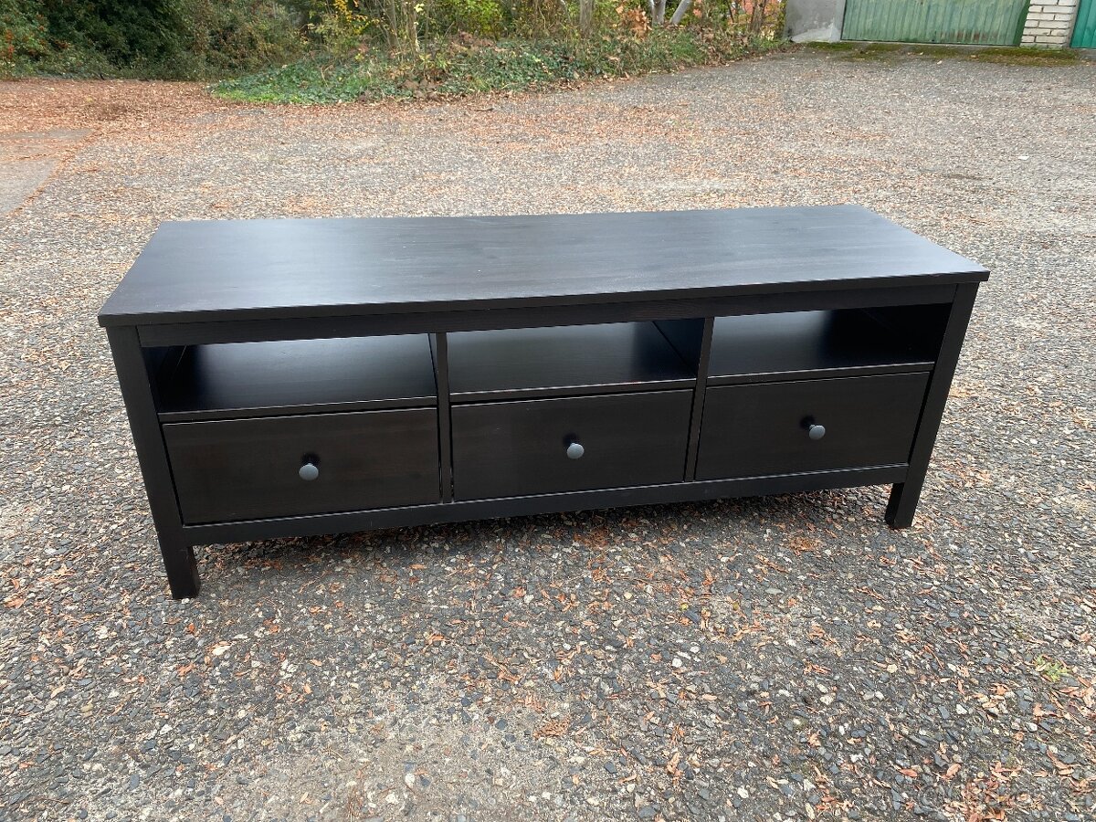 IKEA Hemnes TV stolek- černohnědý