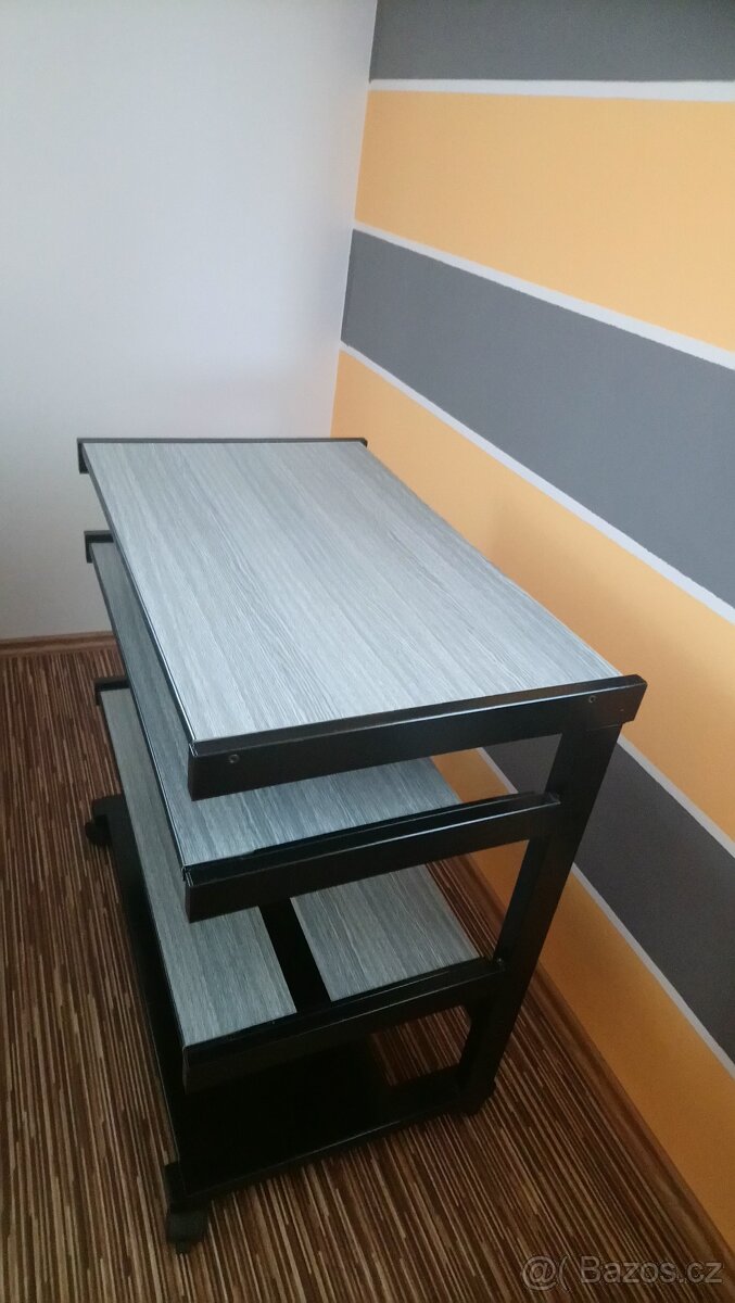 Multifunkční stolek