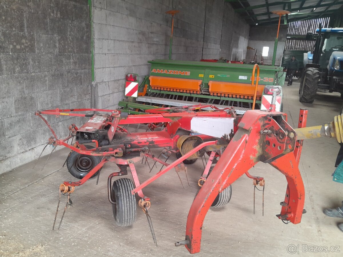 Prodám nesený obraceč Fella DH 440