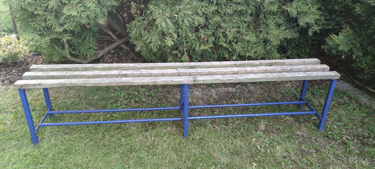 Šatní lavice