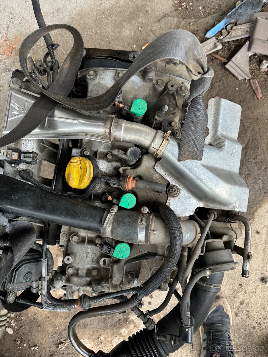Renault laguna II 2.0i turbo 120Kw motor