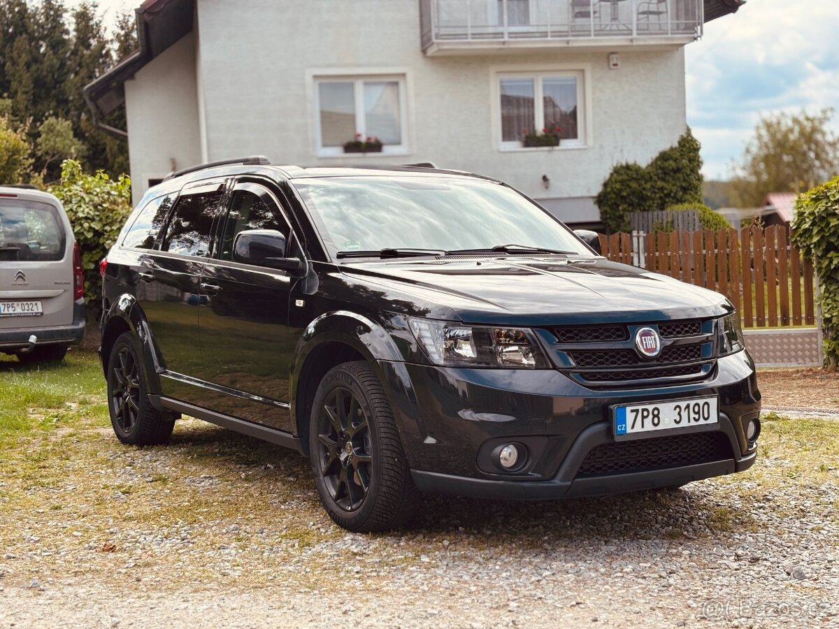 Fiat Freemont 2.0 Multijet 125 kW 4×4 Black Code