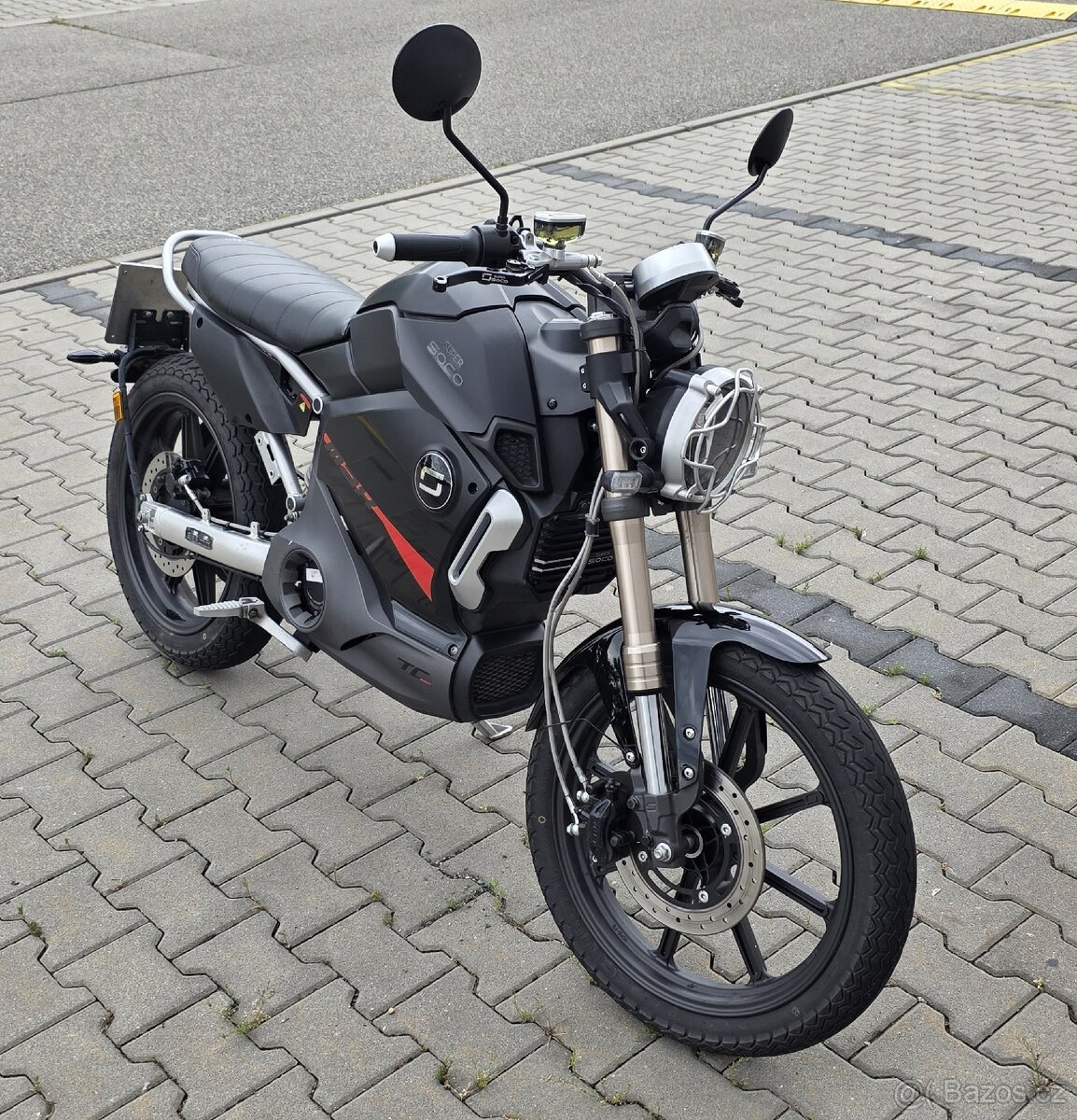 Elektro motorka Super Soco TC Max 2022