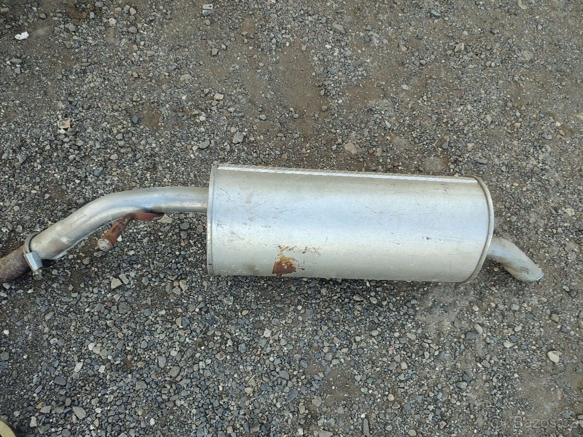 Peugeot 207 výfuku zadní část.