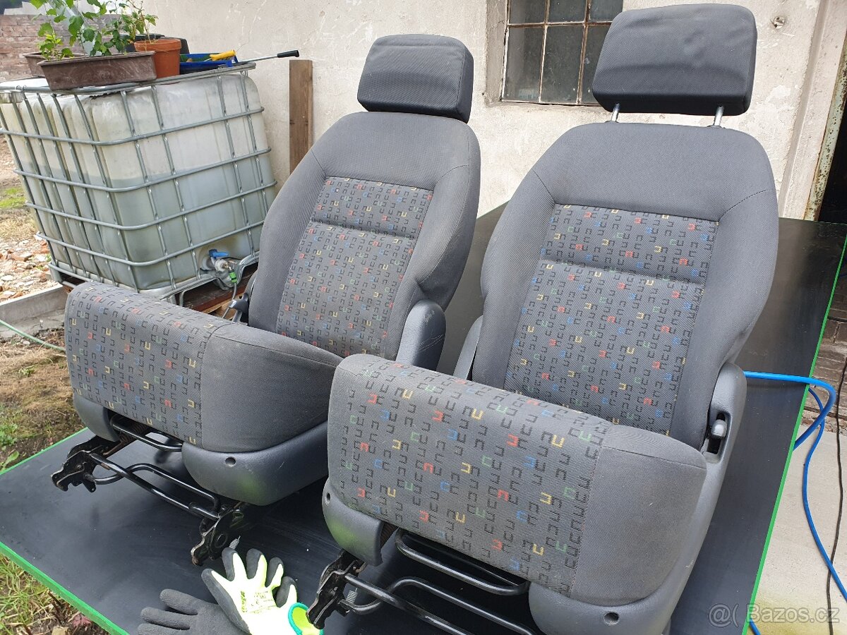 Sedačky Seat Alhambra 2004
