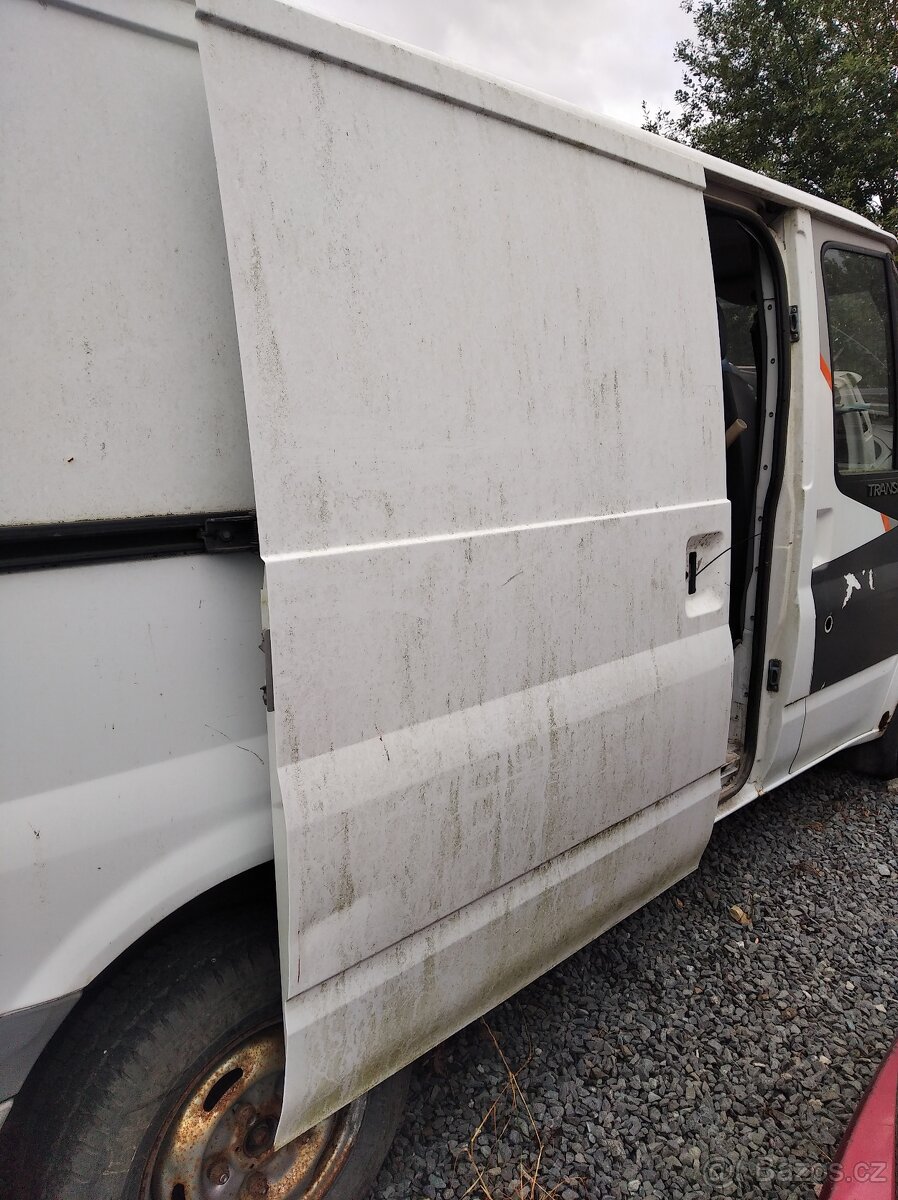 Ford Transit 2.2 tdci r.v: 2008 boční dveře
