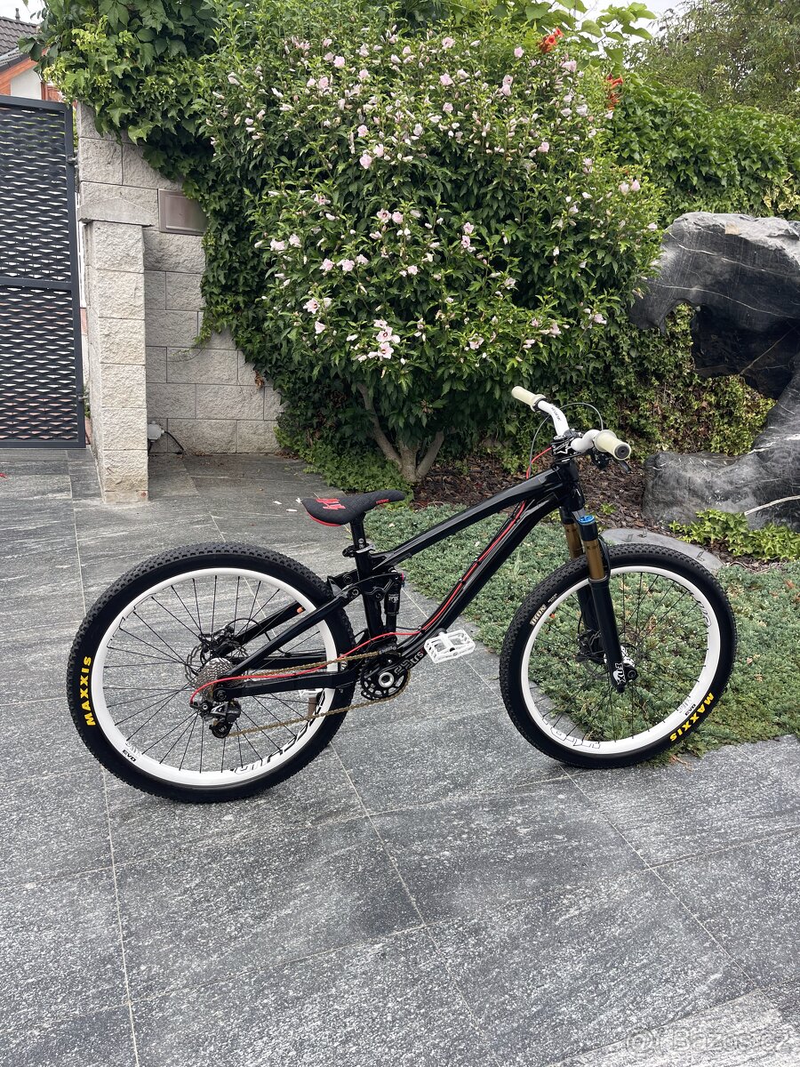 Trek Ticket S – téměř nejetý freeride/dirt/street