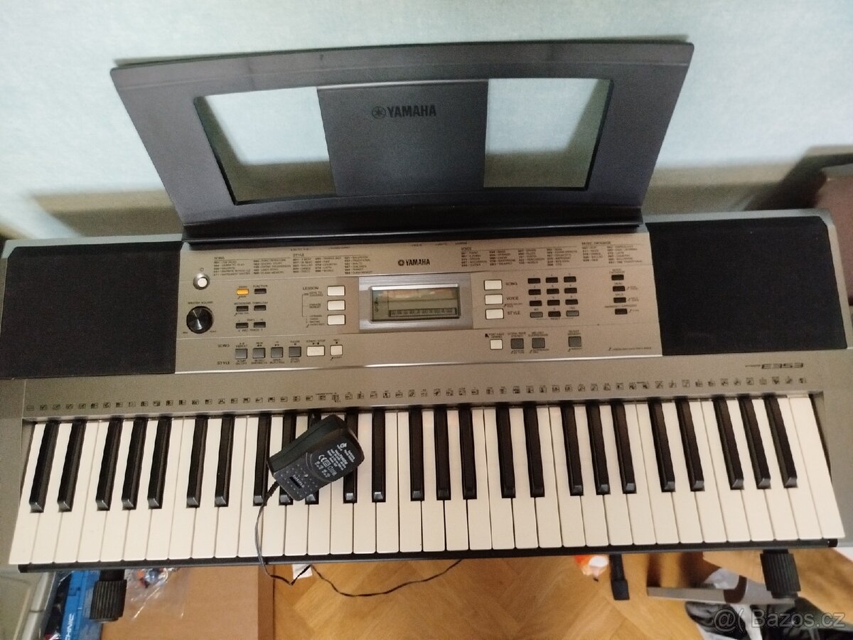 Yamaha e353