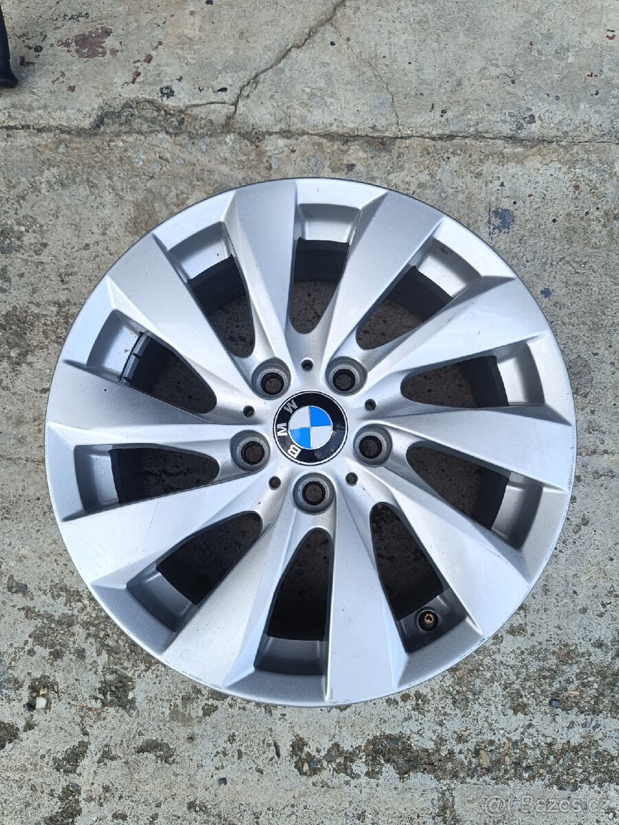 ALU kola BMW 17 5x120 7.5J ET43 střed 72.6 Styling 381