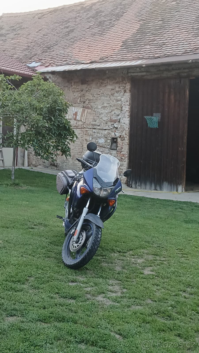 Honda Varadero 125, rok 2002, Plně vybavená, 57 4xxkm