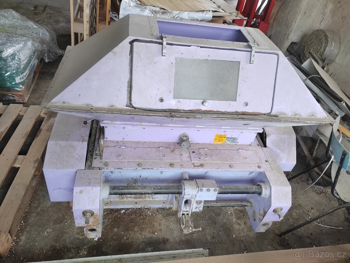 Válcový šrotovník ROMILL