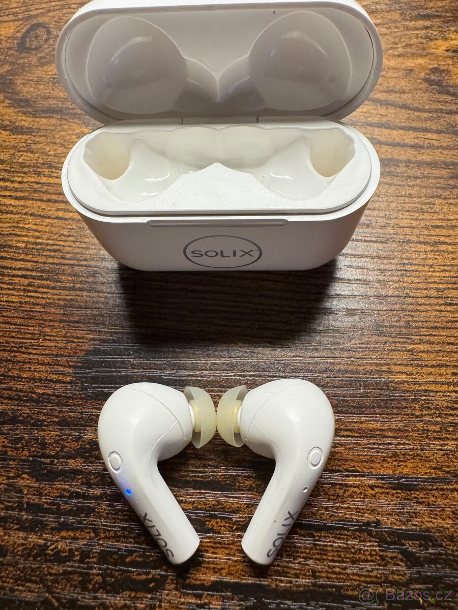 Bezdrátová BT sluchátka SOLIX SX-TWS1 s nabíjecím pouzdrem