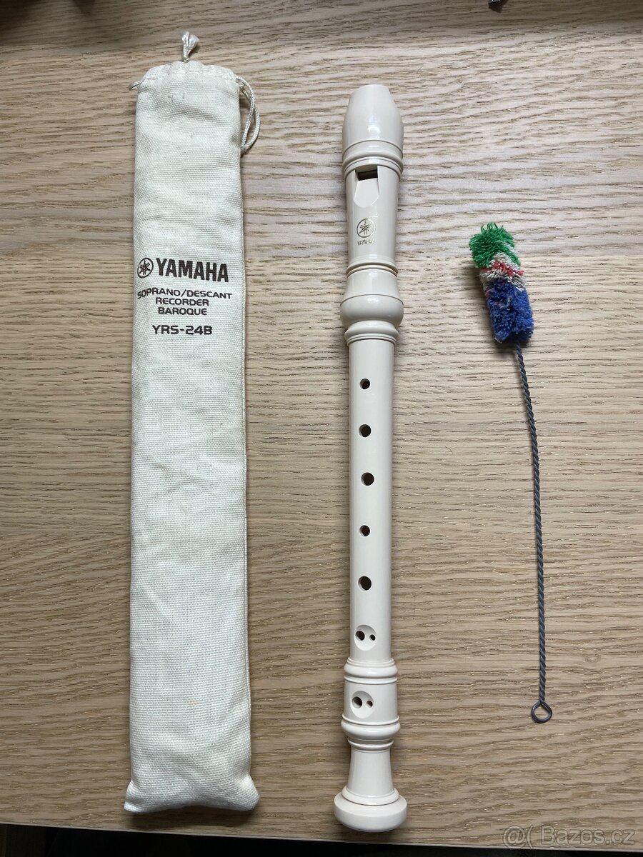 Zobcová flétna Yamaha YRS-24B