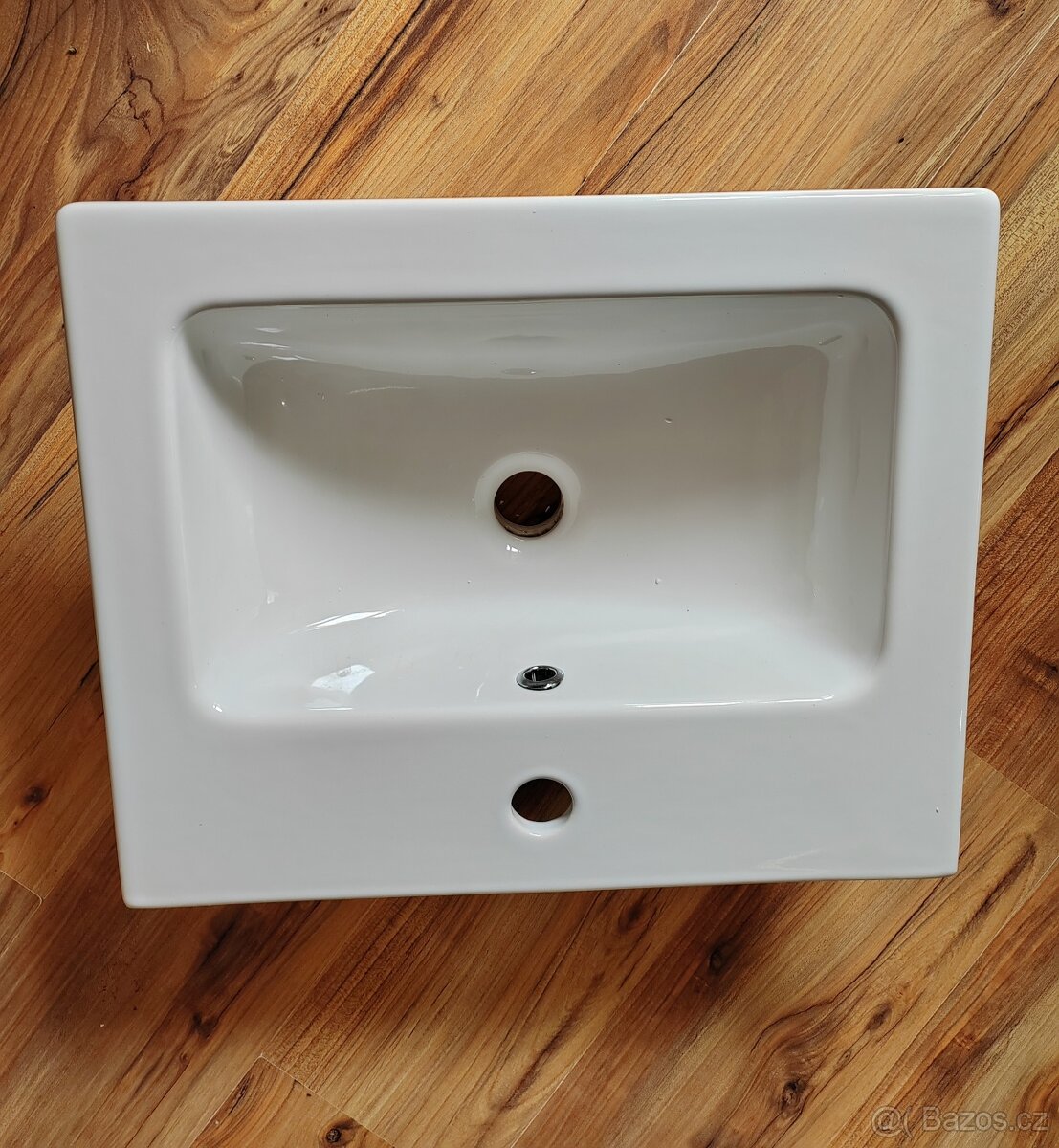 Umyvadlo závěsné, zapustne