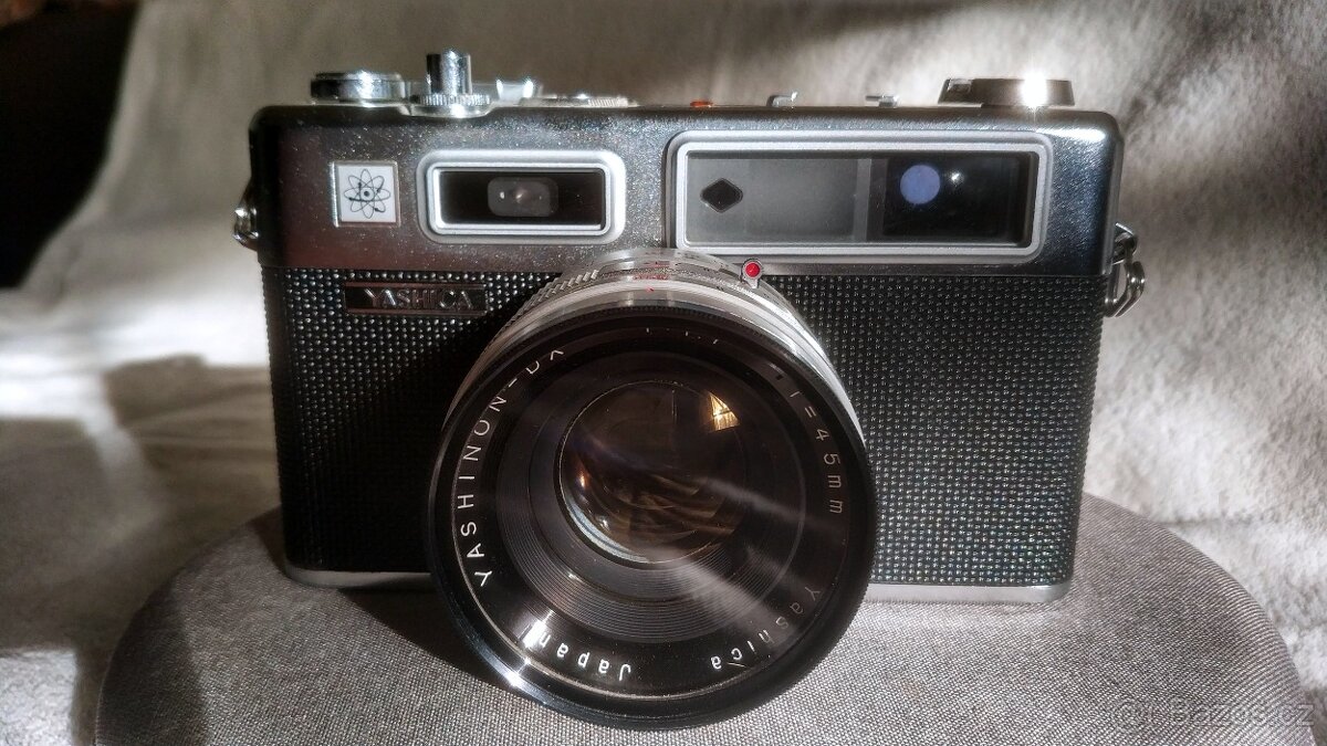 Yashica Electro 35 1:1,7 45 mm dálkoměrný fotoaparát