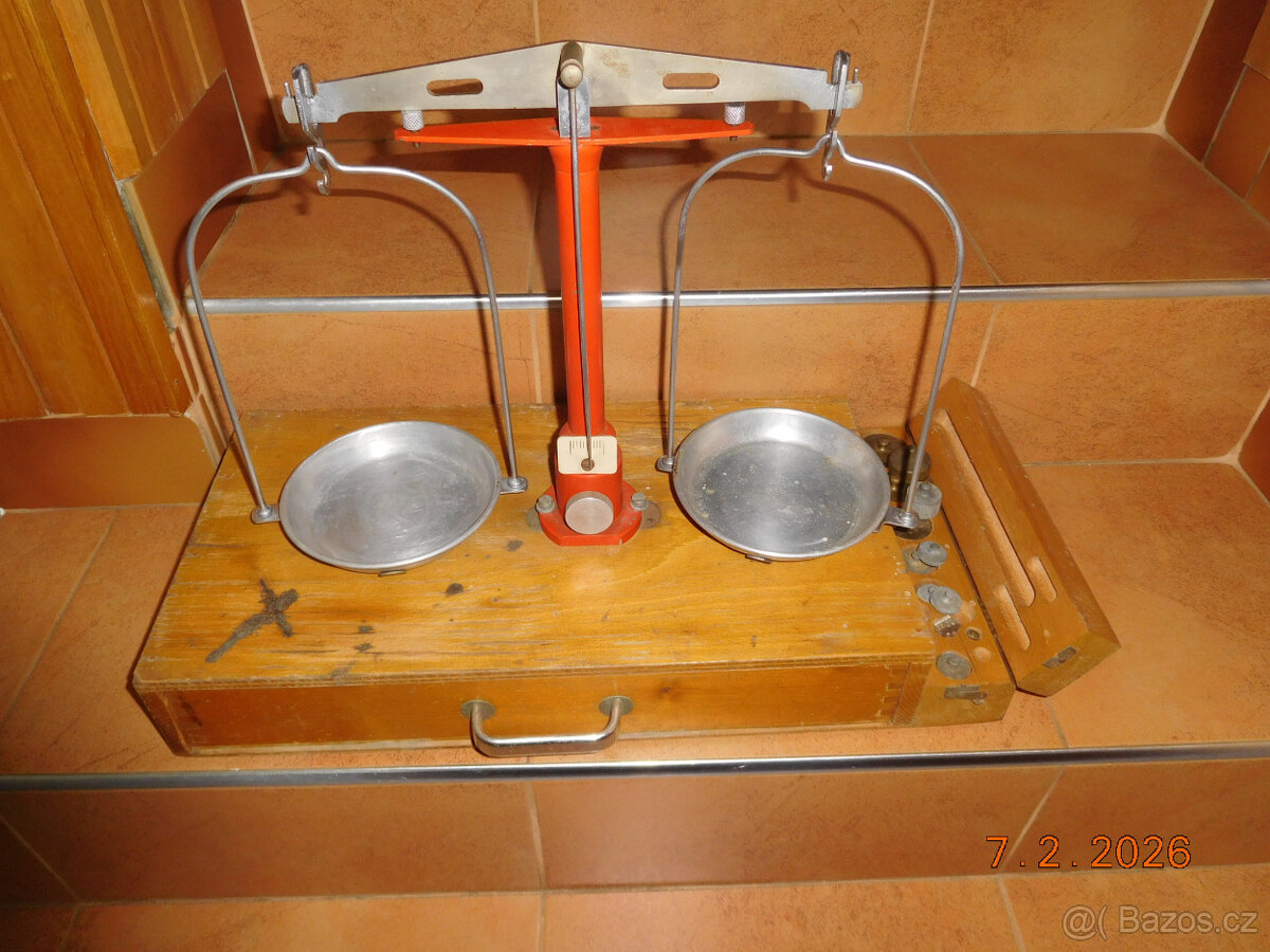 laboratorní váhy