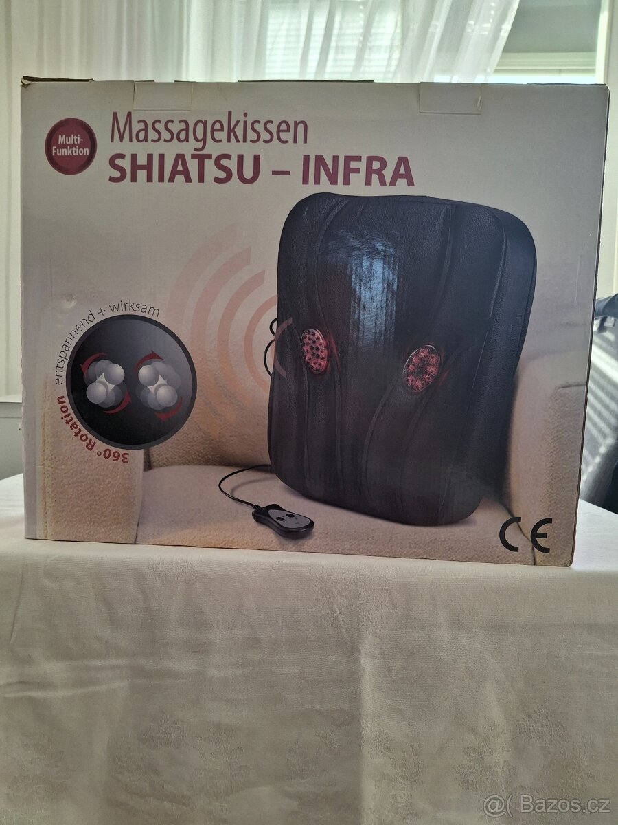 Masážní přistroj