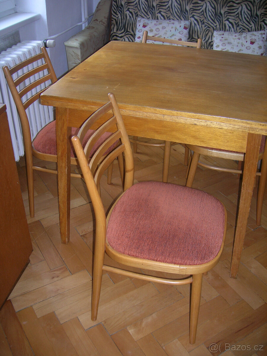 Stůl,židle