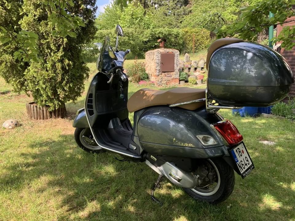 prodám Vespa 125 GTS, i-get ,Euro 4,ABS ,start stop rv2017