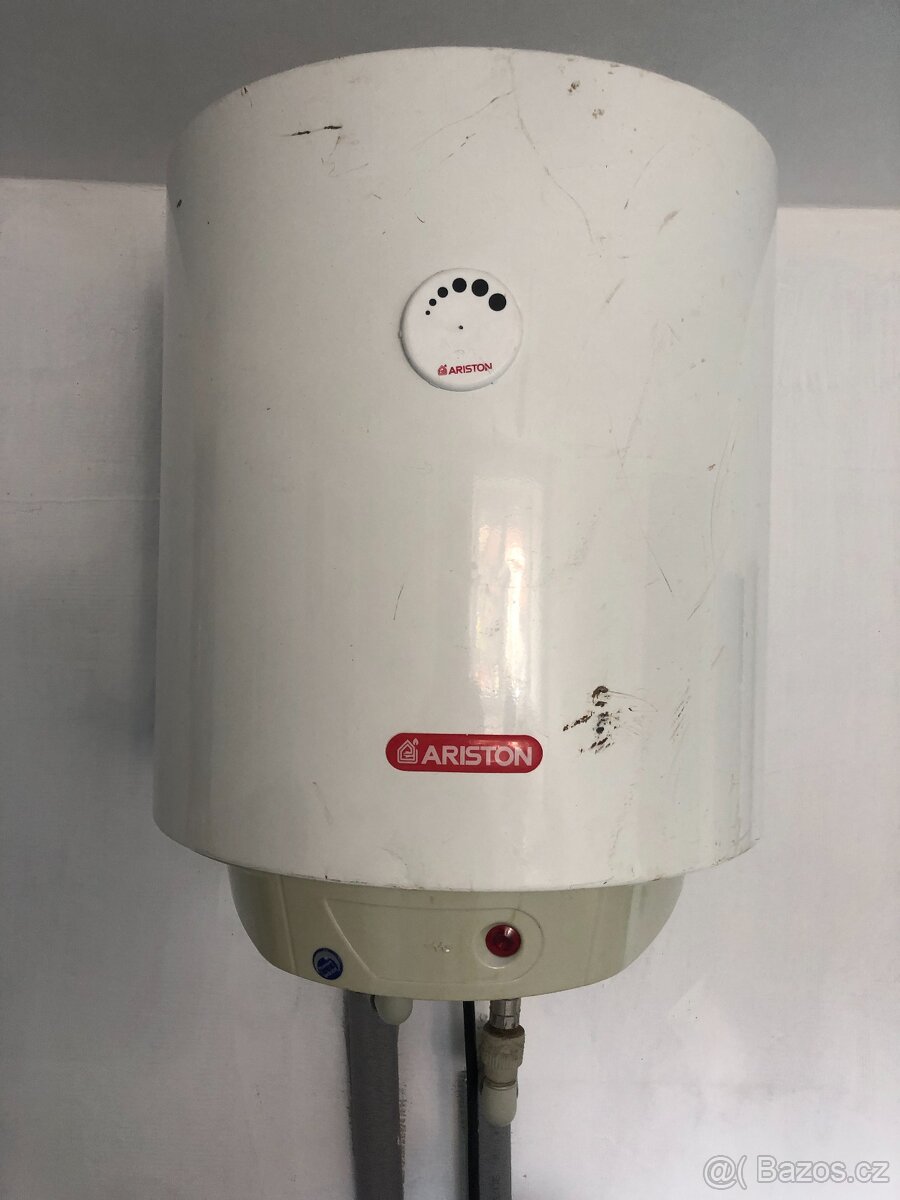Bojler ARISTON 50 l - zašlý, ale funkční