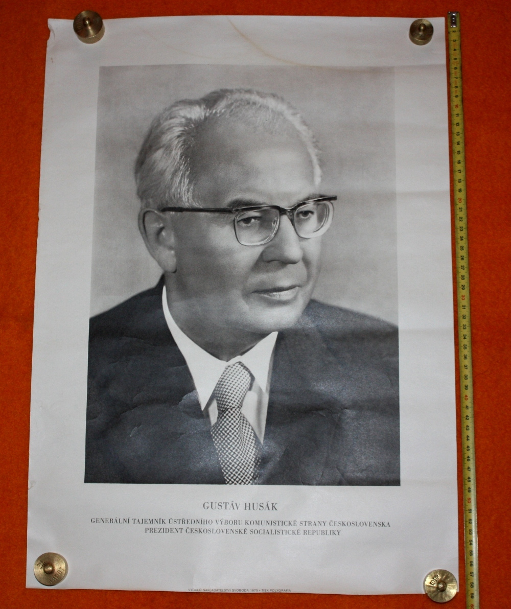 Prezident ČSSR Gustav Husák - plakát, hledí vlevo
