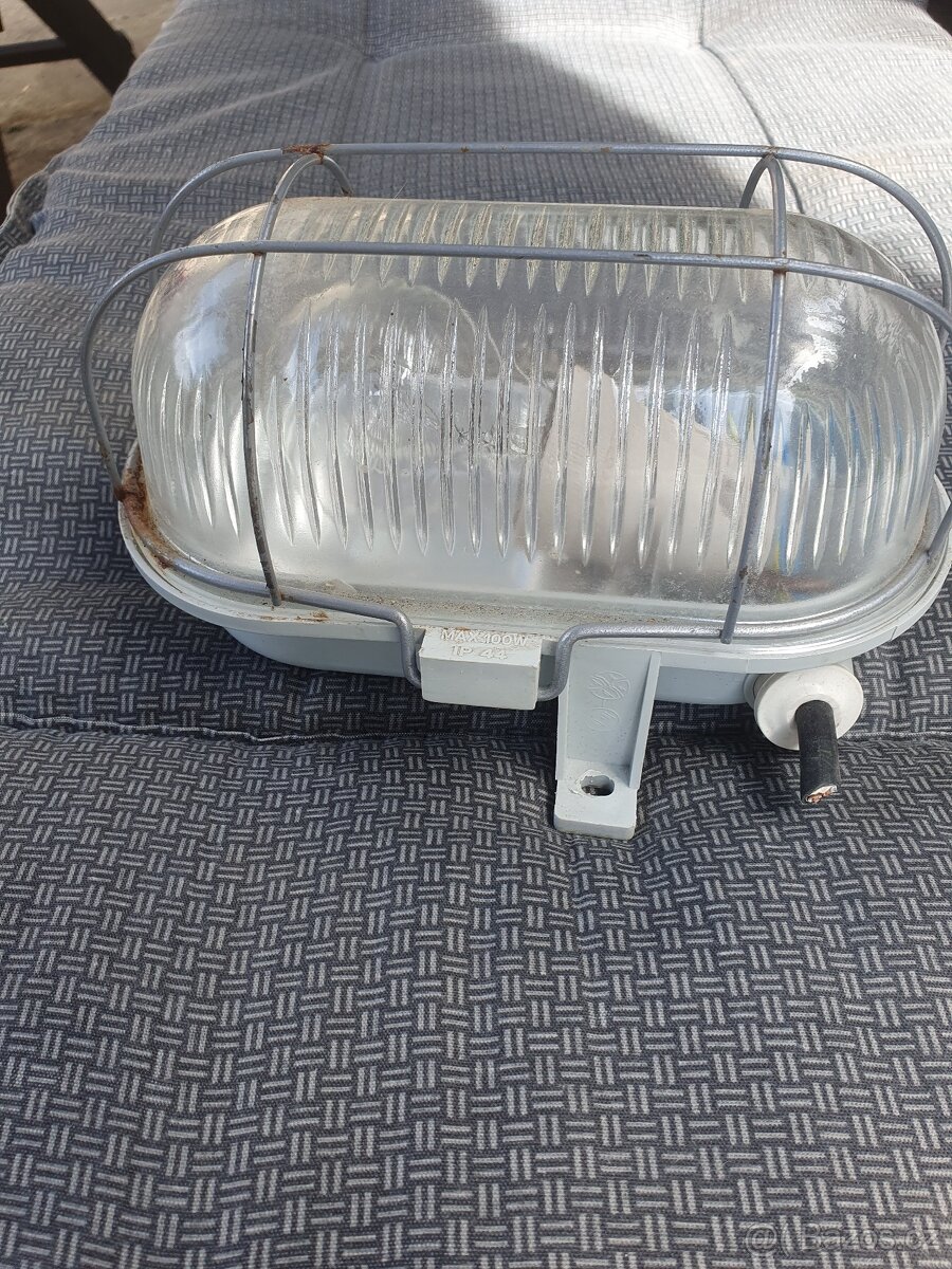 Svítidlo OVAL 100W