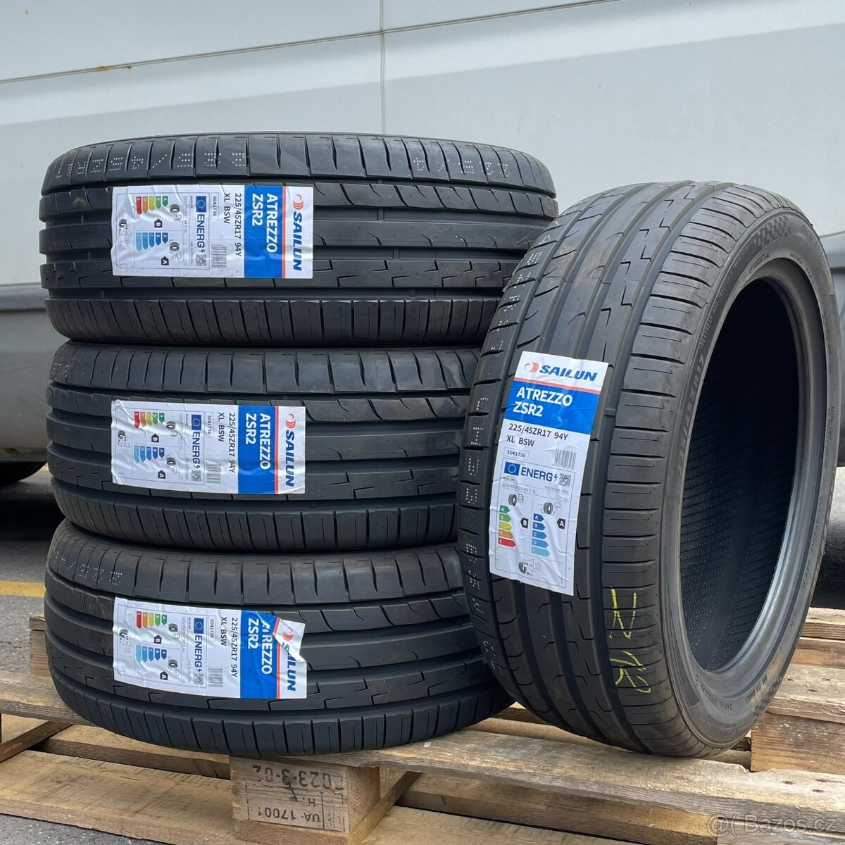 NOVÉ Letní pneu 225/45 R17 94Y XL Sailun