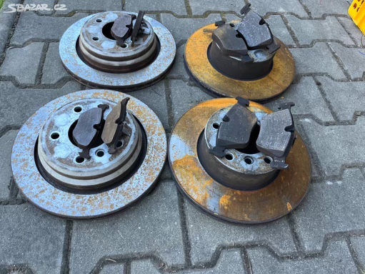 Bmw e39 296mm zánovní kotouče a destičky 95%