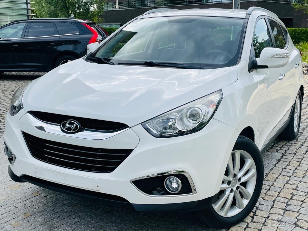 Hyundai ix35 2.0CRDi 4x4 MANUÁL VÝHŘEV TAŽNÉ SERVISKA