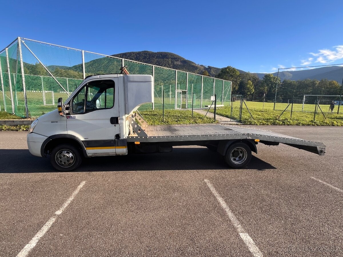 Iveco 35C12 odtahovka do 3,5t