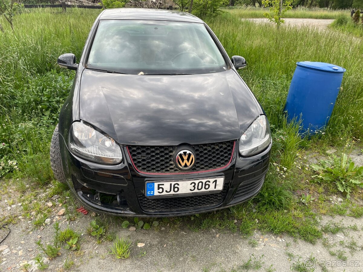 VW Golf MK5 GT 1.4 TSI 125 kW (2008) – na díly nebo opravu