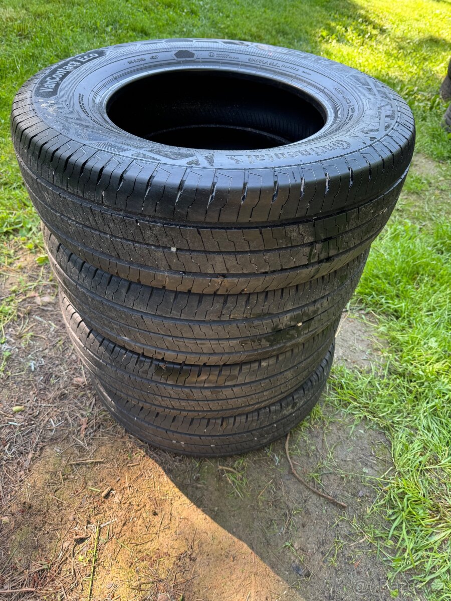 Letní Continental 215/75/16C 116/114R DOT45/22 7,5mm