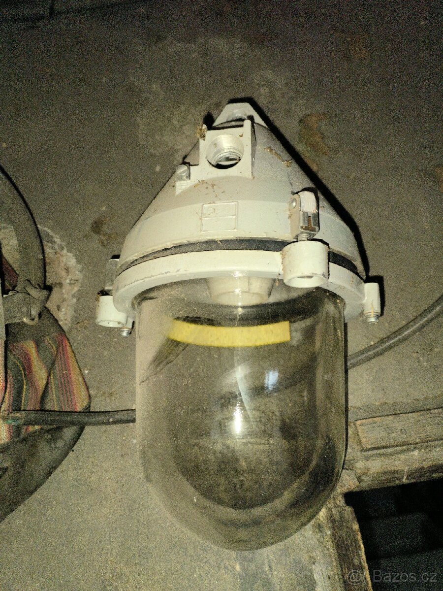 Důlní lampa, světlo