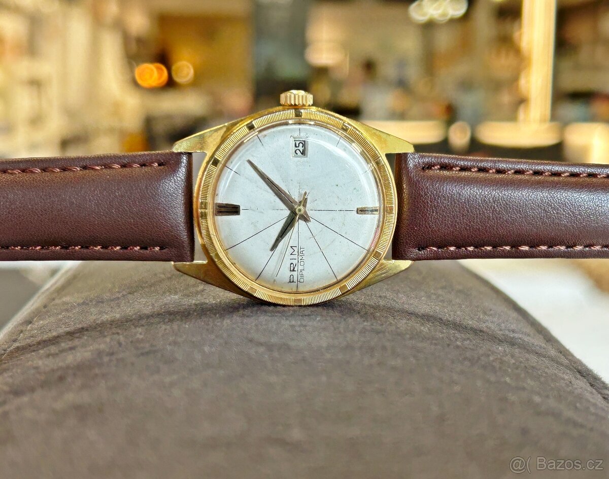 Československé mechanické vintage hodinky PRIM Diplomat